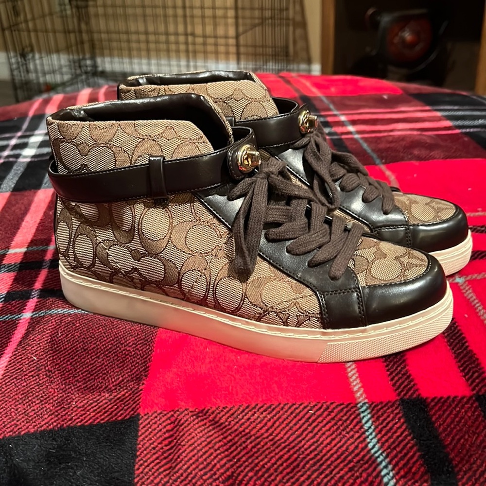 EUC Coach high tops size 8.5